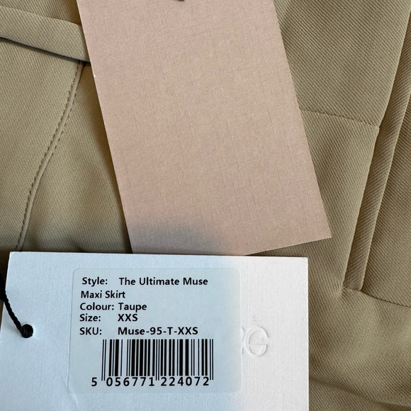 Elegant Beige Halter Maxi Skirt - Picture 5 of 6